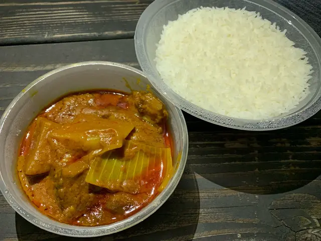 咖哩牛腩飯