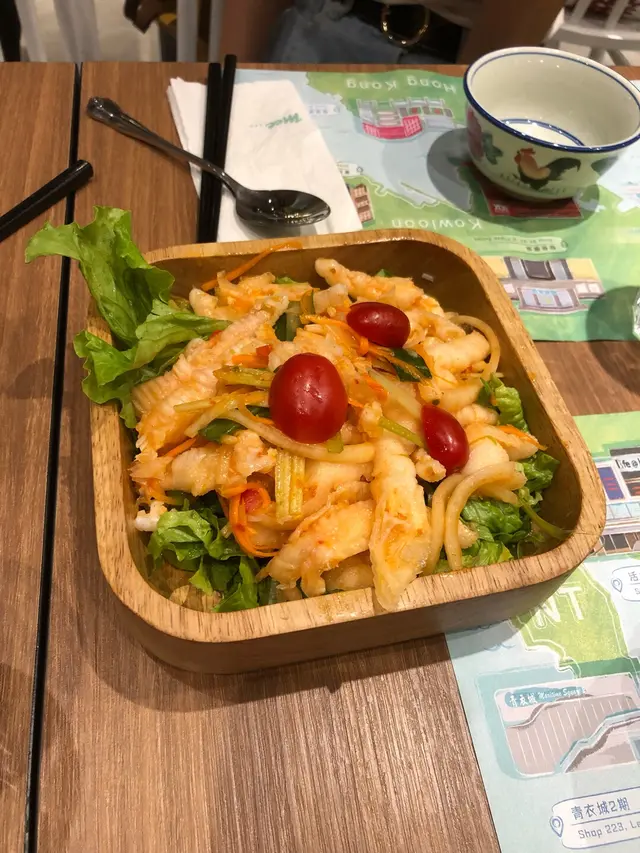 無骨酸辣鳳爪沙律