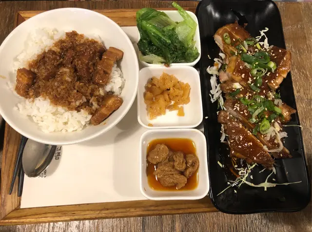 奮起湖燒雞腿扒便當