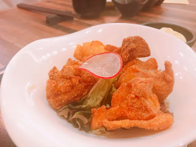 日式炸雞大細適中外皮炸得非常酥脆