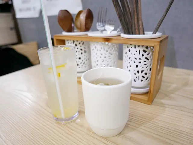 凍柚子蜜和熱玄米茶