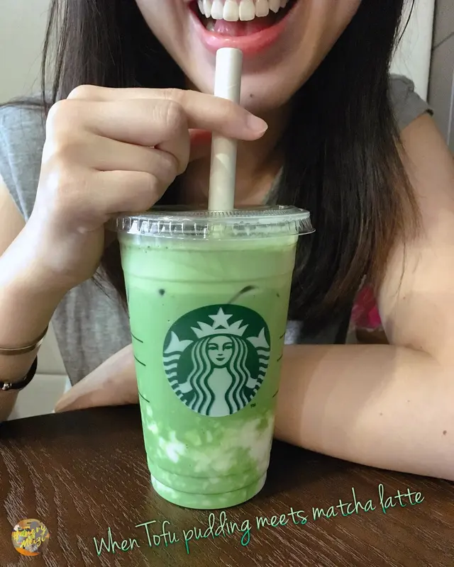 Matcha  Latte  with  Tofu  Pudding