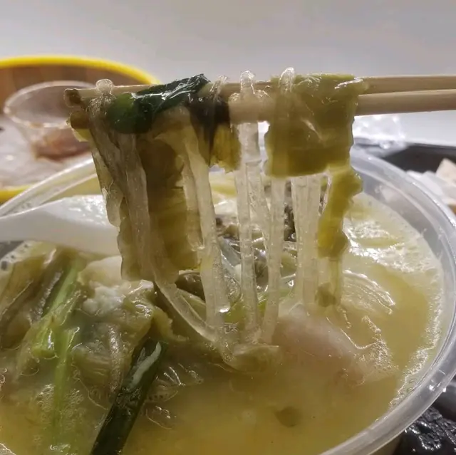招牌酸菜魚