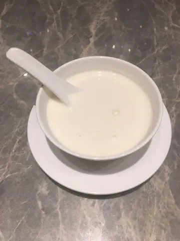 Sweet  almond  cream