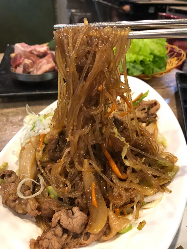 牛肉炒粉絲