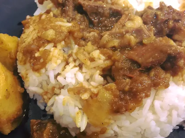 咖哩牛腩飯大辣