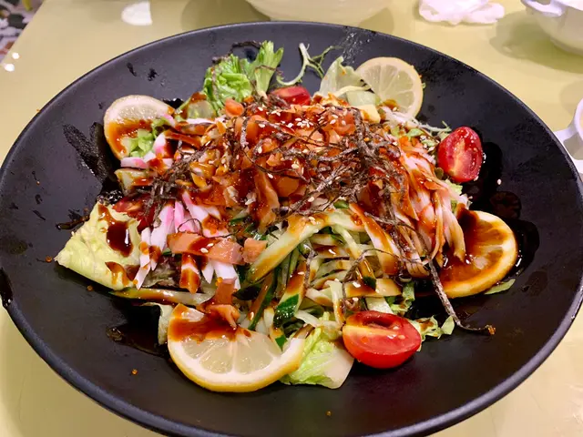 煙三文魚和風胡麻醬冷麵