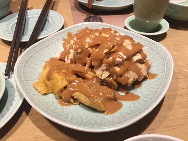麻醬手撕雞 (半隻)