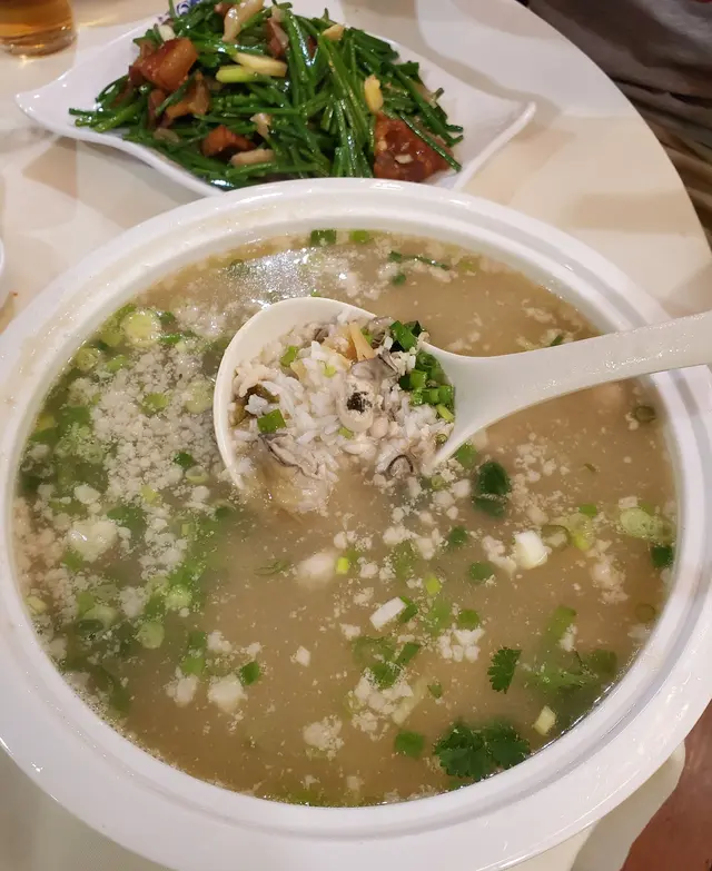 蠔仔肉碎粥