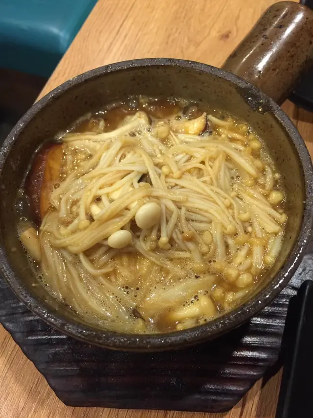 蒜蓉牛油焗什菌