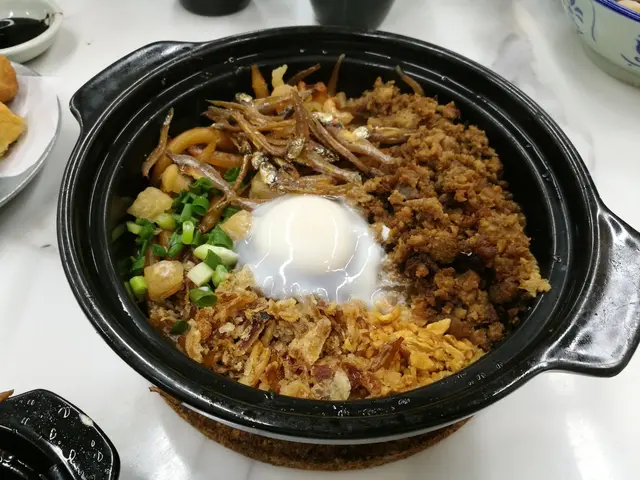 招牌砂鍋老鼠粉