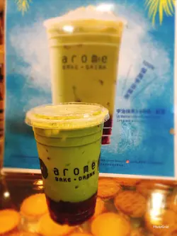 宇治抹茶3.6牛乳。紅豆