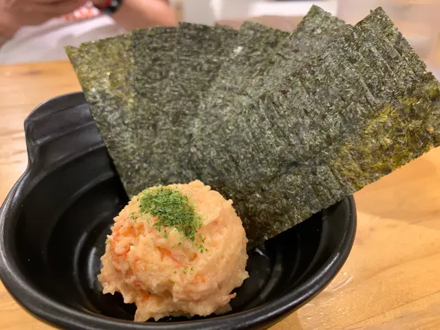 小龍蝦蟹子沙律