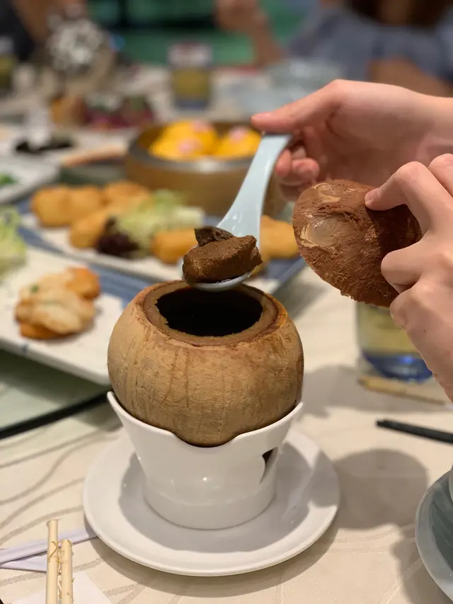 椰子燉雞湯
