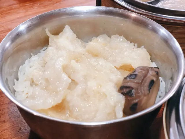 鮑汁花膠花菇飯