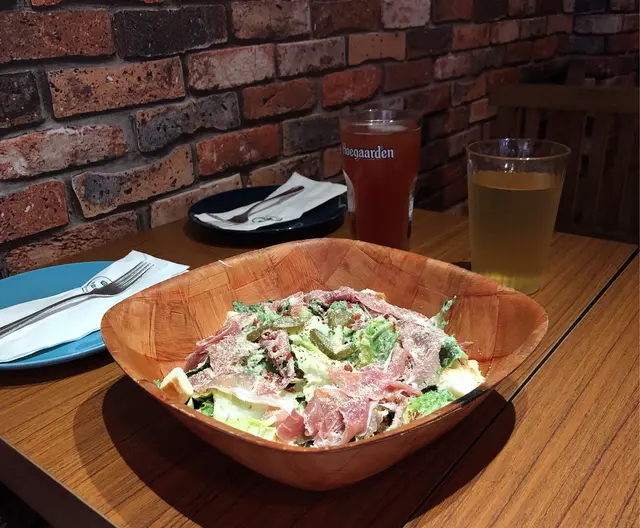 西班牙風乾火腿配凱撒沙律