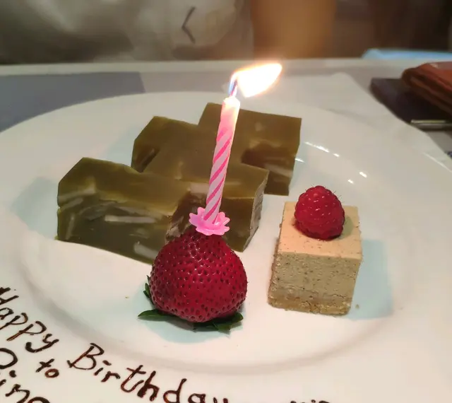 抹茶馬蹄糕加百爵紅茶乳酪蛋糕