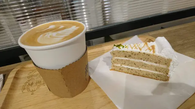 蛋糕食完像一陣風, 消失得無影~