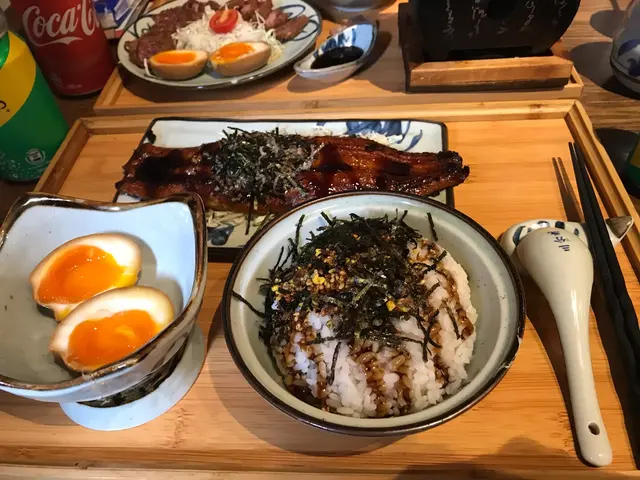 浦燒原條鰻魚飯定食