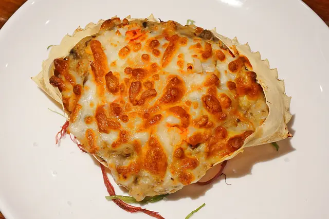 牛肝菌龍蝦芝士焗蟹蓋 (每位1客)