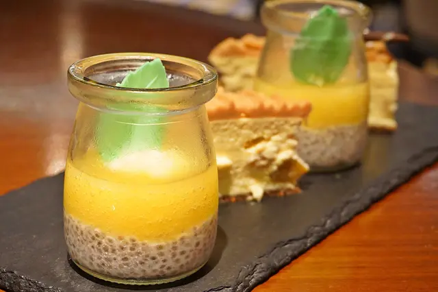 椰香菠蘿奇亞籽布甸