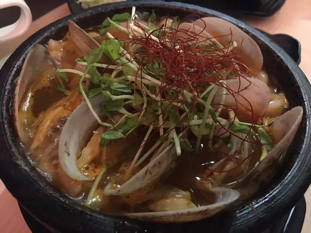 鮮活蜆石燒手打烏冬