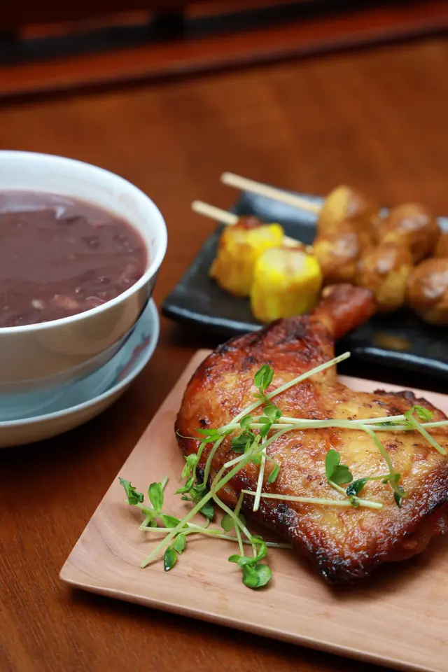 魚肉燒賣、咖哩魚旦、日式味噌烤雞脾、蓮子百合陳皮紅豆沙咁多樣野加埋都係 $61咋