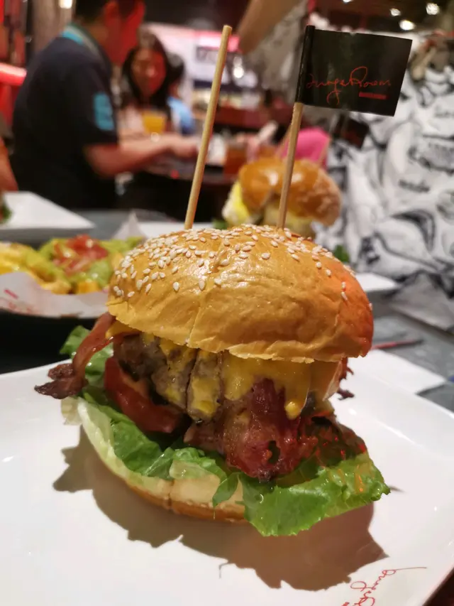 煙肉芝士牛肉漢堡