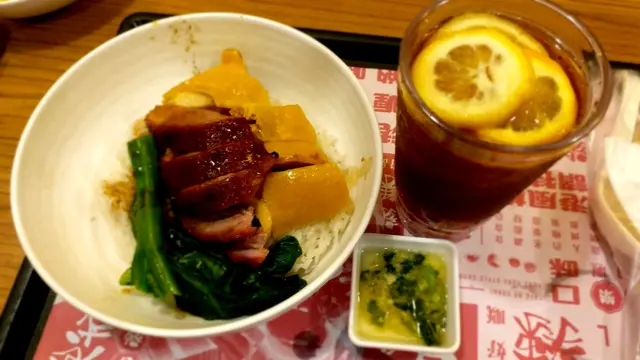 叉雞飯， 凍檸茶