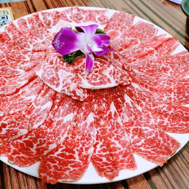 手切頂級安格斯牛肉