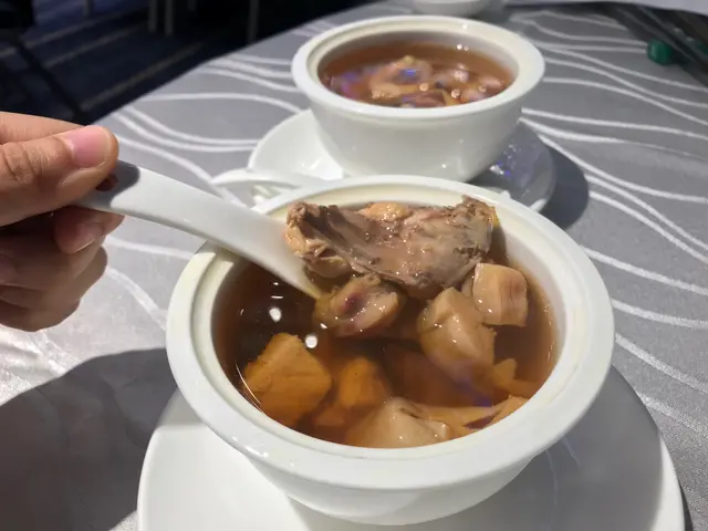 花膠元貝燉響螺