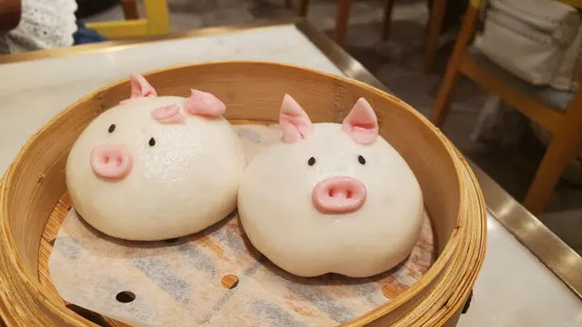 今次食呢個叉飽好唔掂, 裡面真係無乜叉燒, 都係肥肉多, 老實講如果要比 $49 食呢個包, 不如去間好少少既酒樓仲好