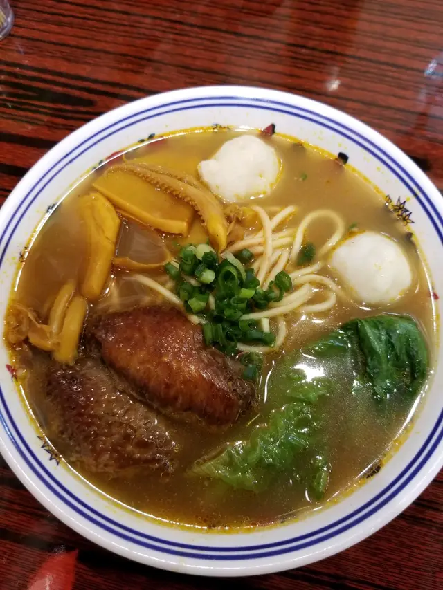 懷舊裝修，味道可以，一試無妨