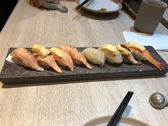 火炙壽司拼盤