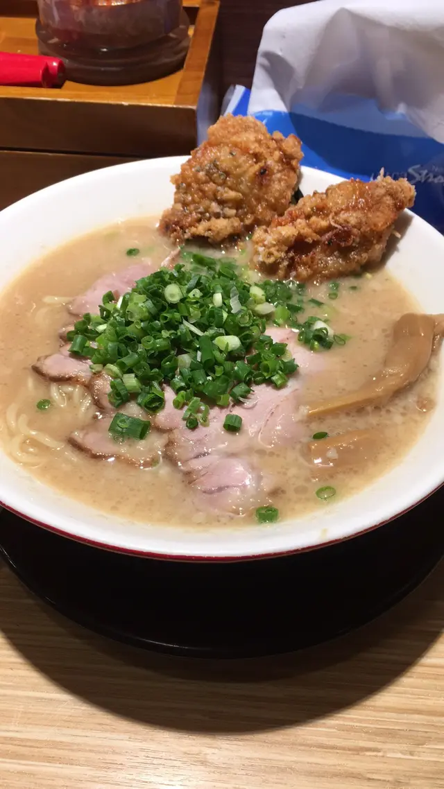 濃湯豚骨拉麵（加炸雞）