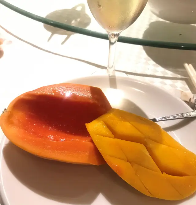 真係好有心思, 無諗過果盤係芒果木瓜雙拼