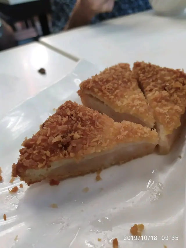 睇到有一層厚蝦膠，但無味