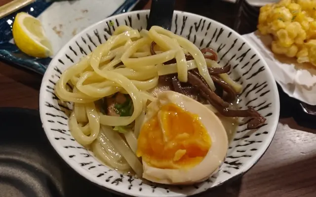 特盛醬油濃雞白湯拉麵
