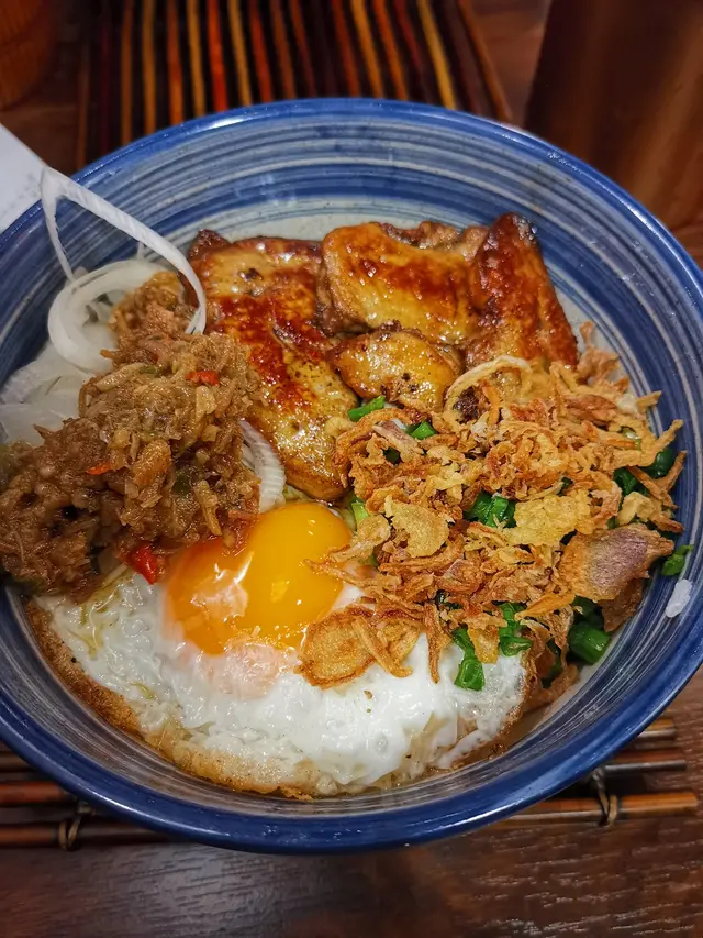 老闆娘鵝肝煎蛋飯