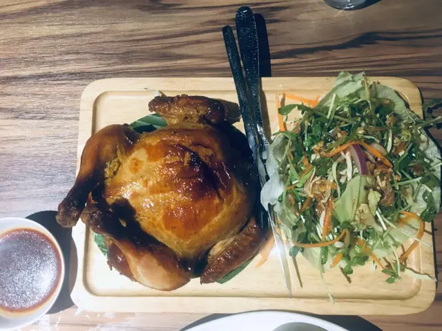 燒春雞釀香茅黃飯