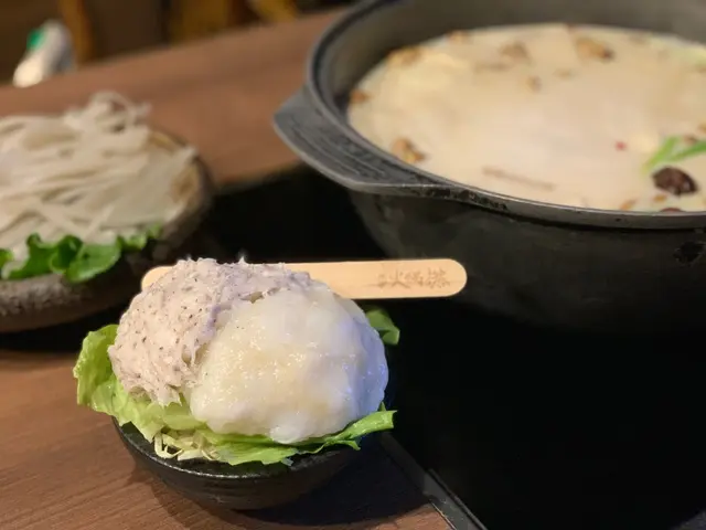 黑松露墨魚滑好香嘅松露味，小妹激讚！😋
瑤柱干貝滑爽彈，有一絲絲干貝嘅口感，正！👍🏻