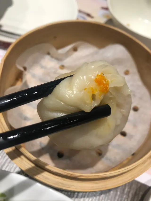 蟹粉小籠包兩隻