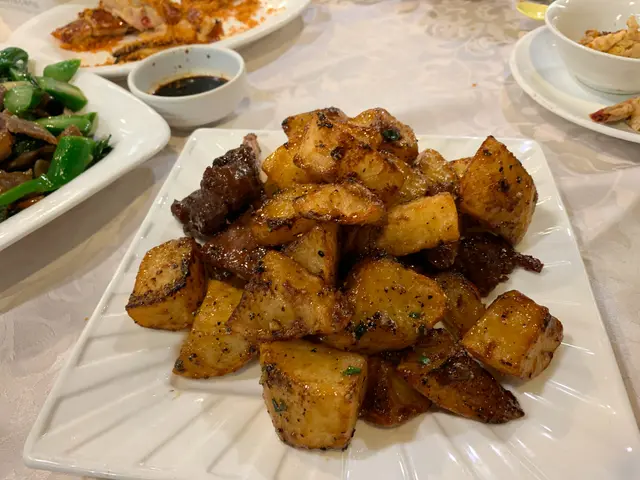 份量十足,薯仔炸得夠香脆