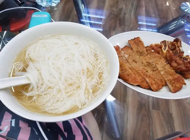 香草豬排+米粉❤️