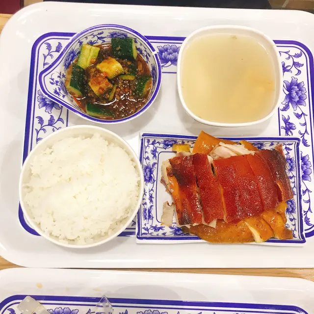 乳豬油雞飯套餐