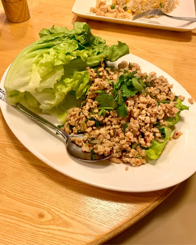 泰東生菜豬肉包