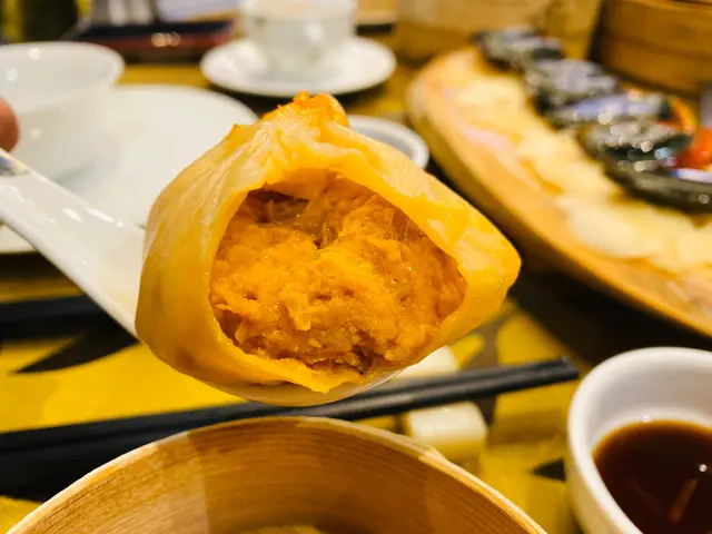 蟹粉小籠包