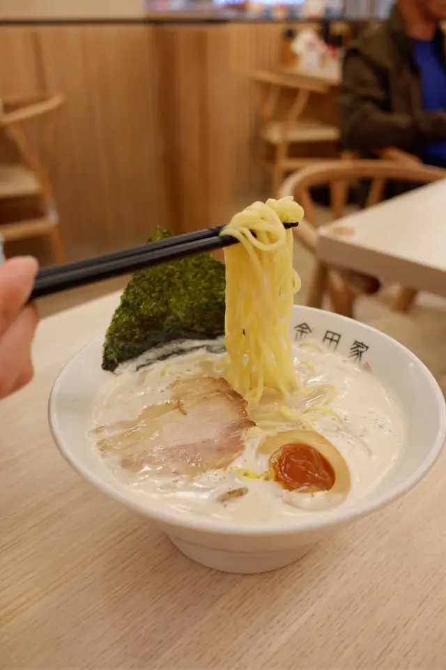 雞白湯豚骨拉麵