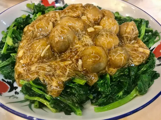 瑤柱鮮菇扒豆苗