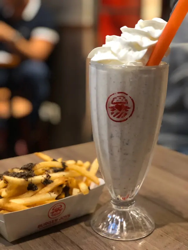 Cookies & Cream Milk Shake